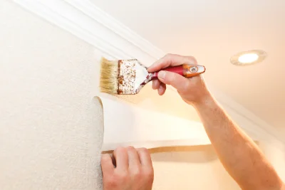 Pose de papier peint à Balan — revêtements muraux et toiles de verre